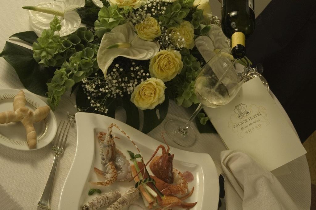 Palace Hotel 밀라노마리티마 외부 사진
