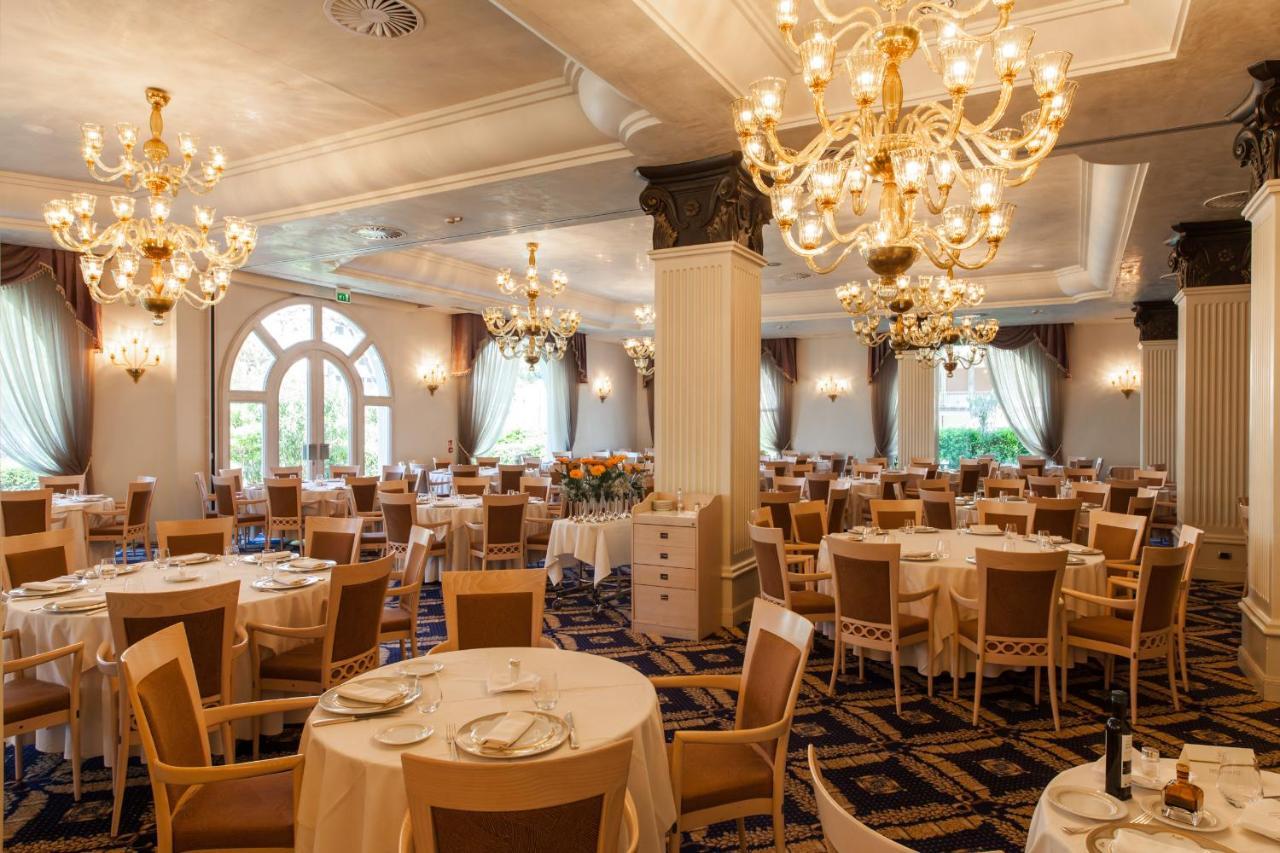 Palace Hotel 밀라노마리티마 외부 사진